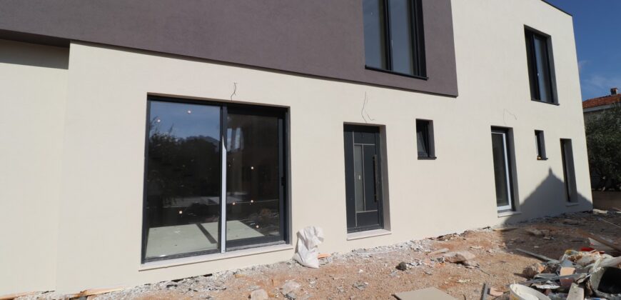 Haus H2689-S1-Srima