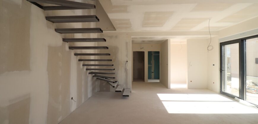 Haus H2689-S1-Srima