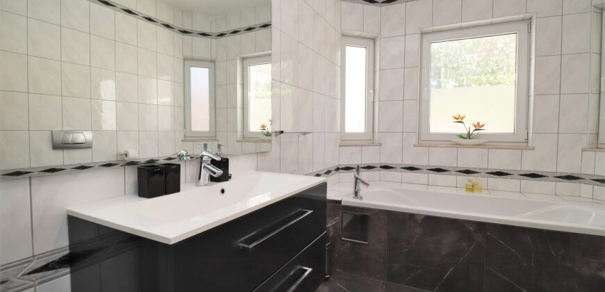 Haus H2738-Vodice