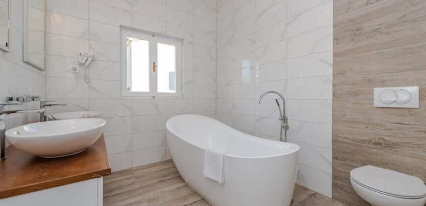 Vierzimmerwohnung Mandre-H178